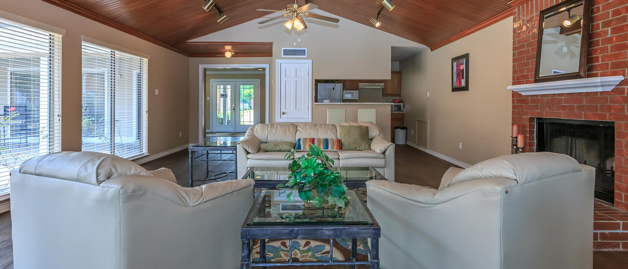 Hunters Creek Apartments in Houston, TX